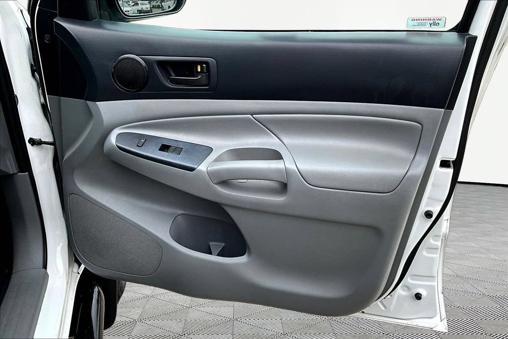 Used 2013 Toyota Tacoma PreRunner RWD image 22