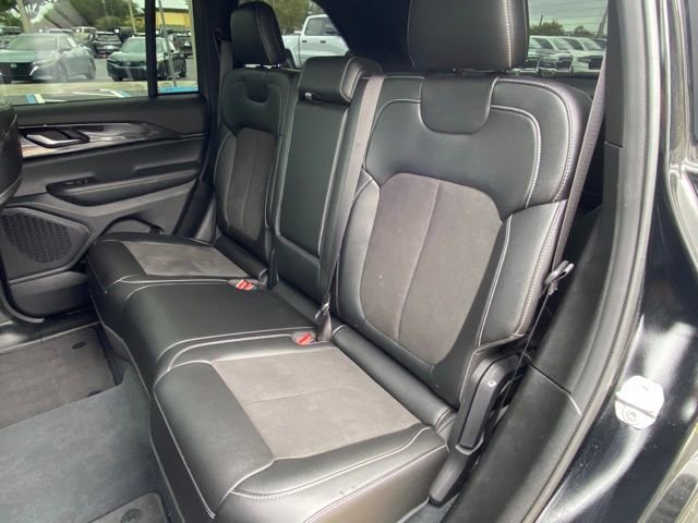 Used 2023 Jeep Grand Cherokee Altitude AWD/4WD image 24