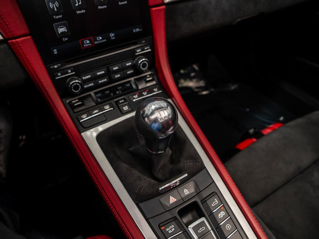 Certified 2021 Porsche 718 Boxster Spyder image 6