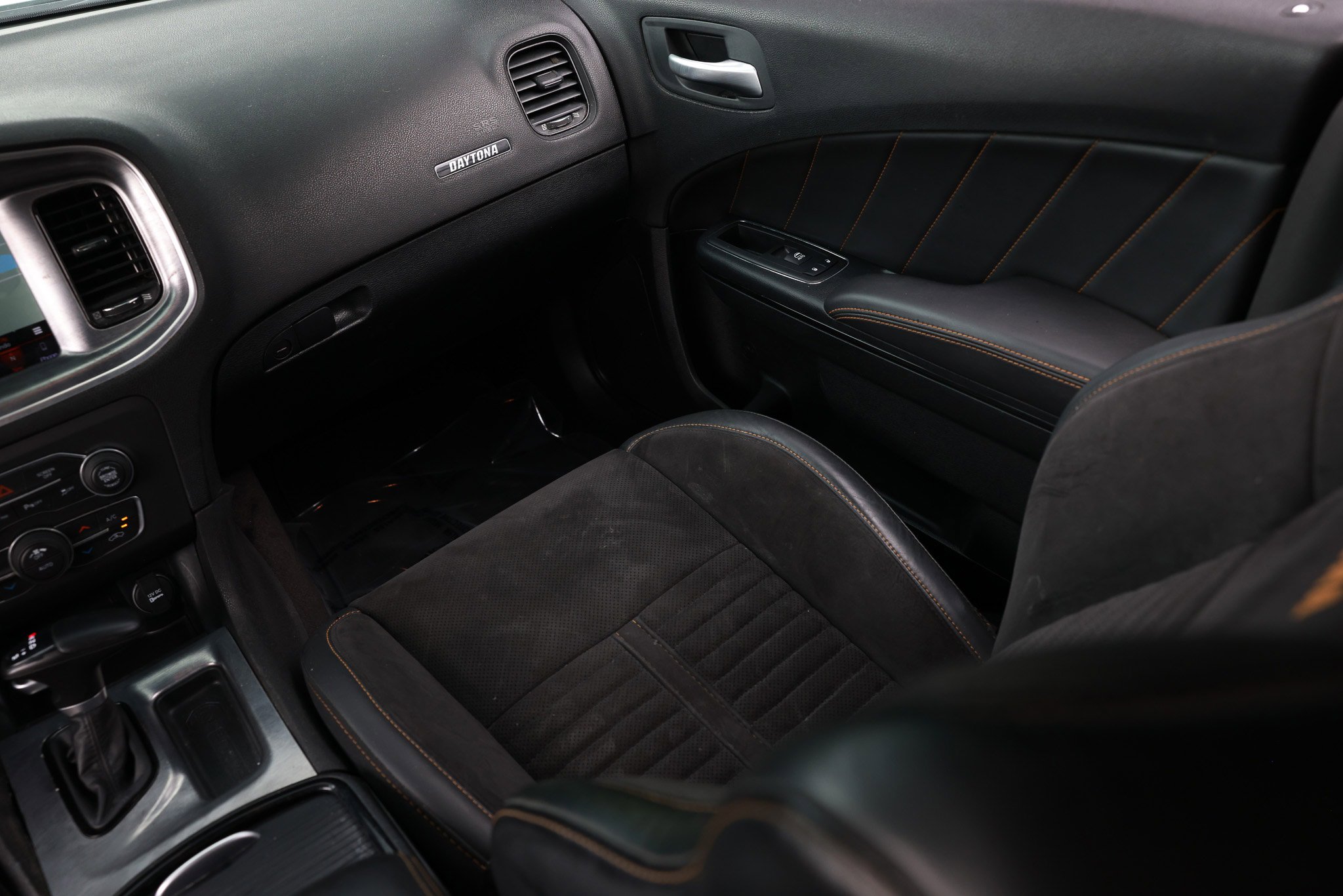 Used 2018 Dodge Charger R/T RWD image 26
