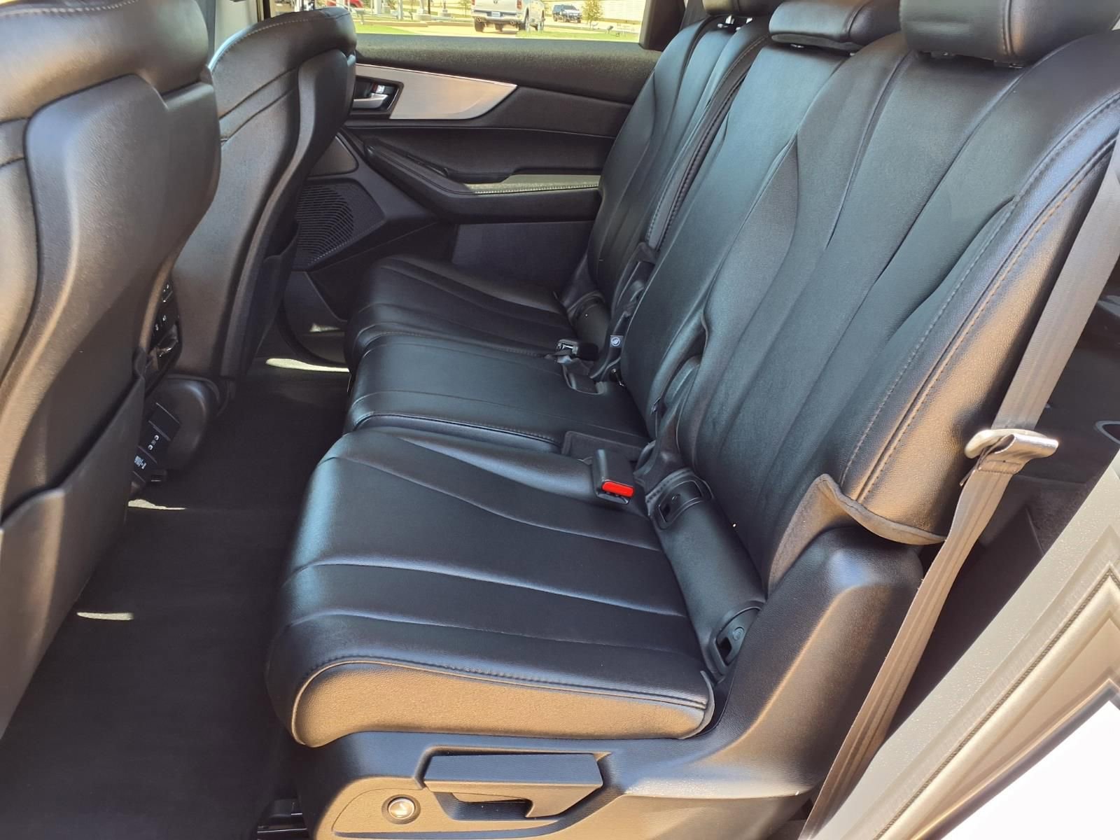 Used 2025 Acura MDX FWD image 26