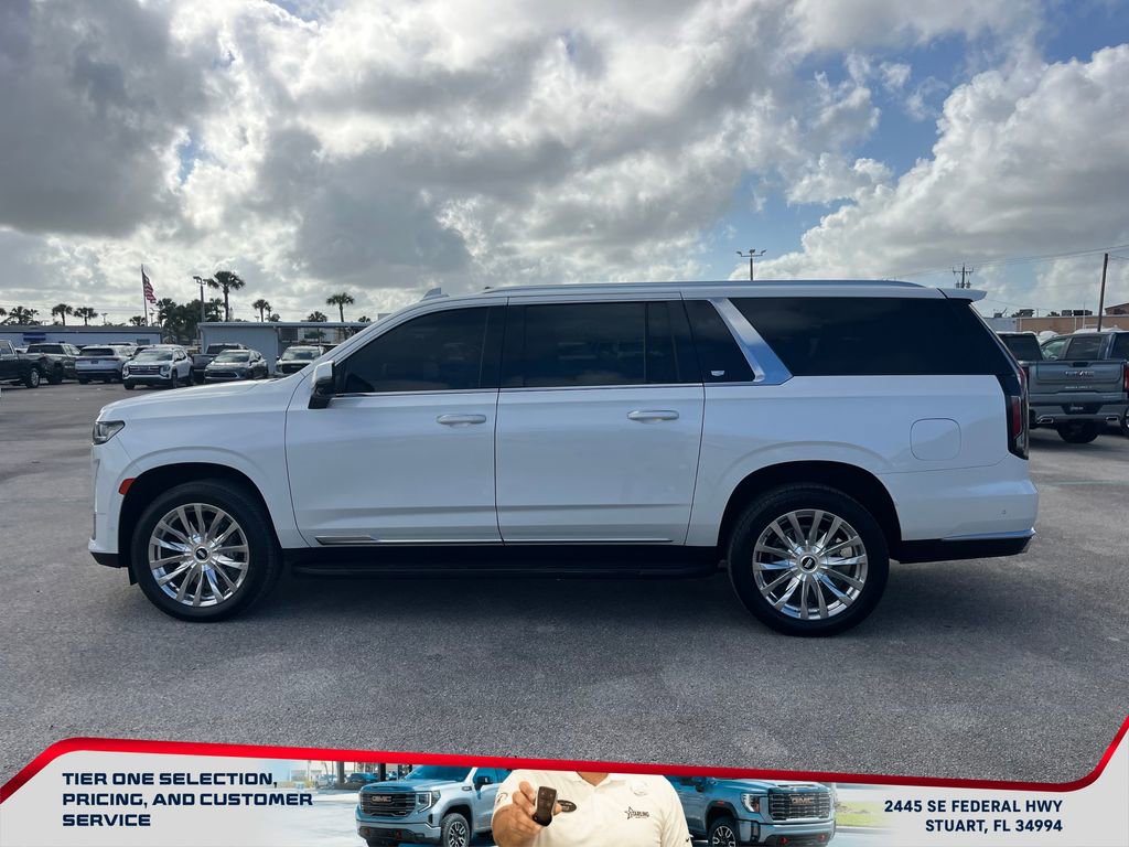 Used 2023 Cadillac Escalade ESV Premium Luxury image 4