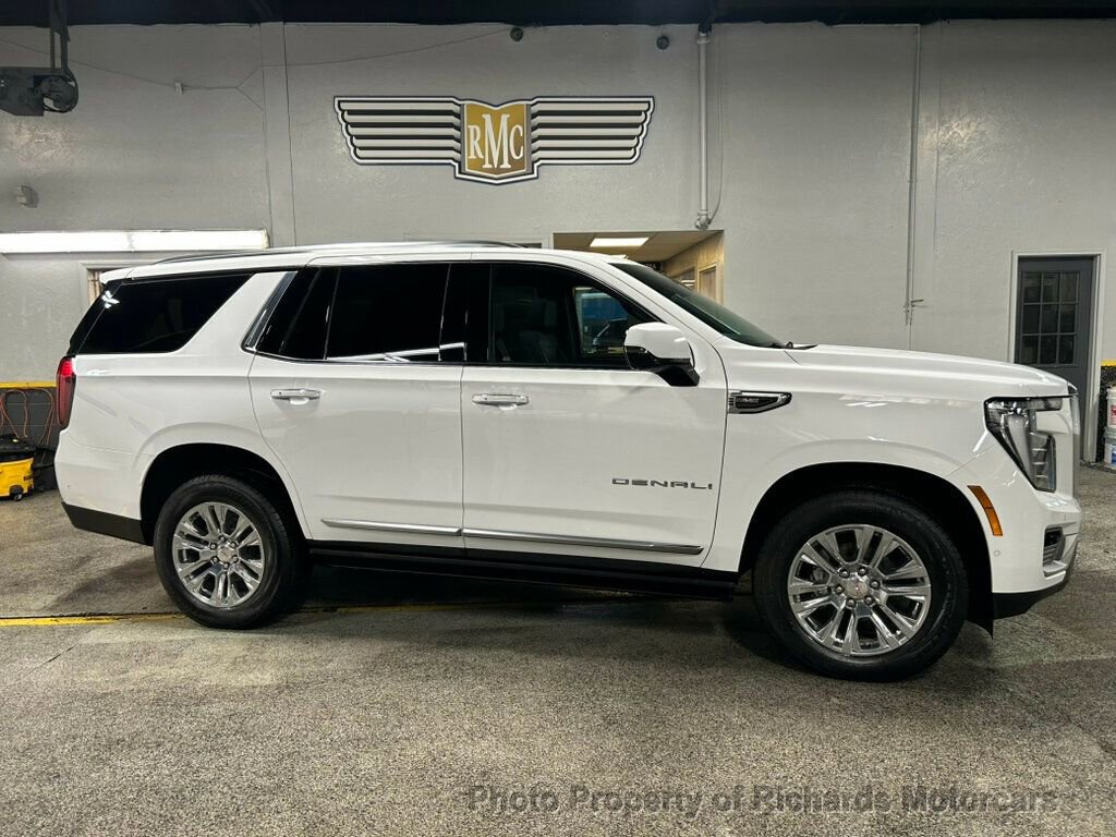 Used 2025 GMC Yukon Denali w/ Sun & Power Step Package AWD/4WD image 1