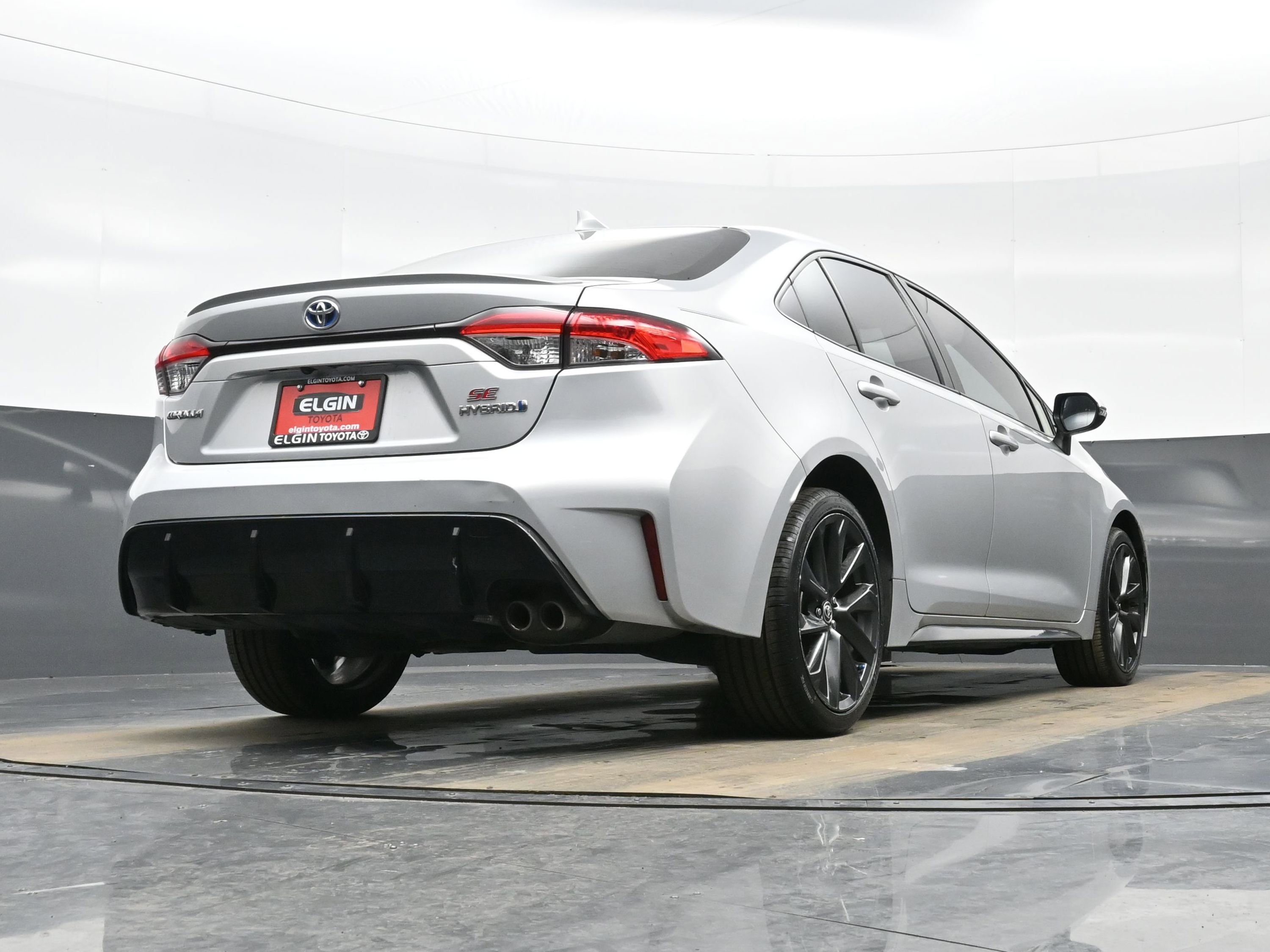 Used 2023 Toyota Corolla SE image 30