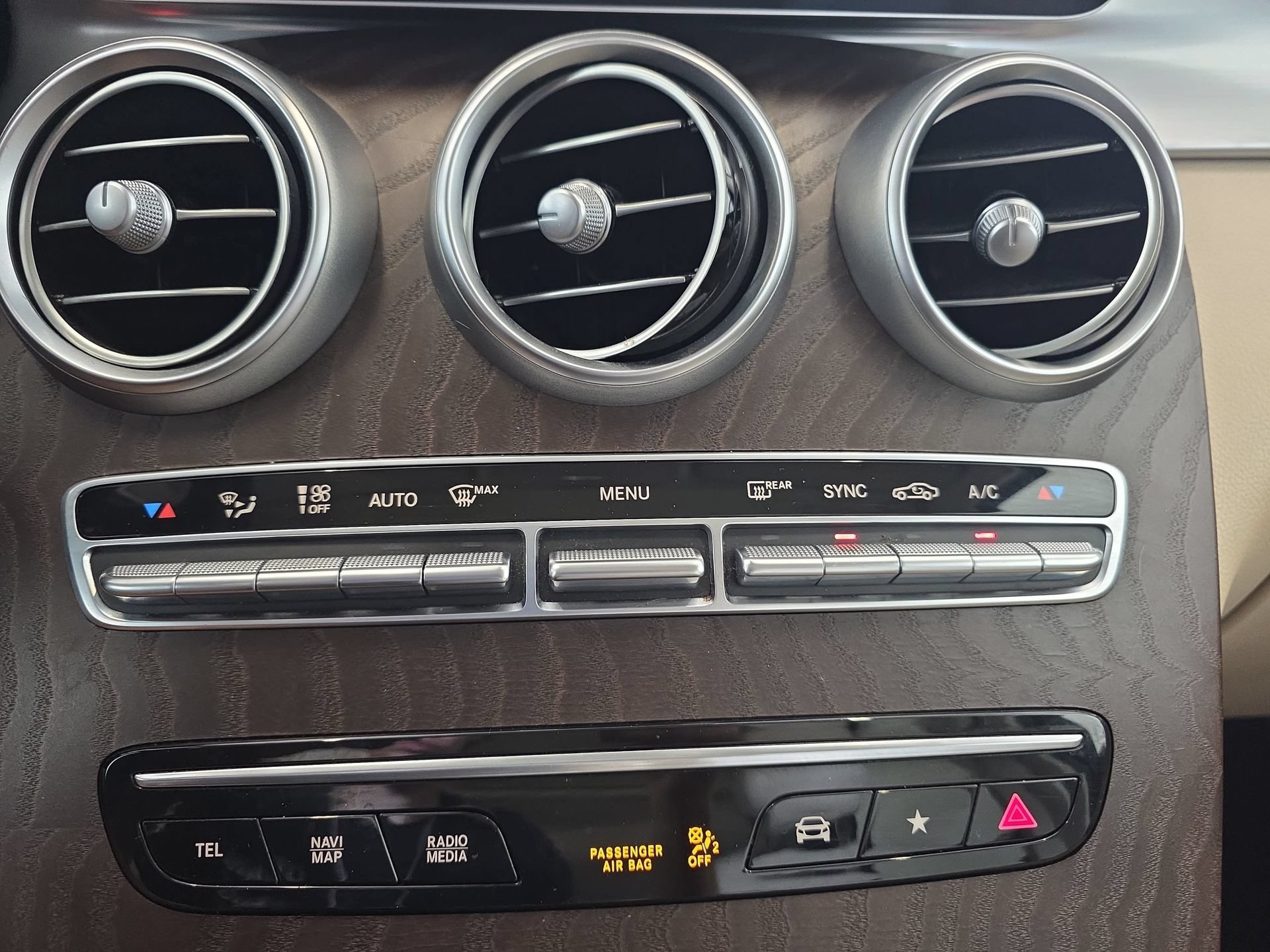 Used 2021 Mercedes-Benz GLC 300 4MATIC image 24