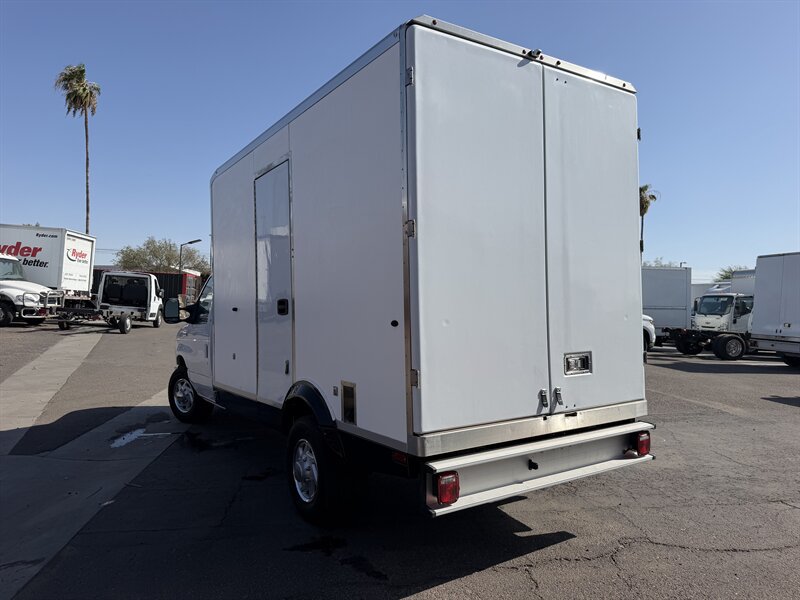 Used 2024 Ford E-350 and Econoline 350 Super Duty w/ Power Windows & Locks Group RWD image 4