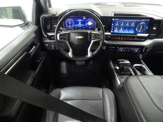 Used 2023 Chevrolet Silverado 1500 LTZ AWD/4WD image 41