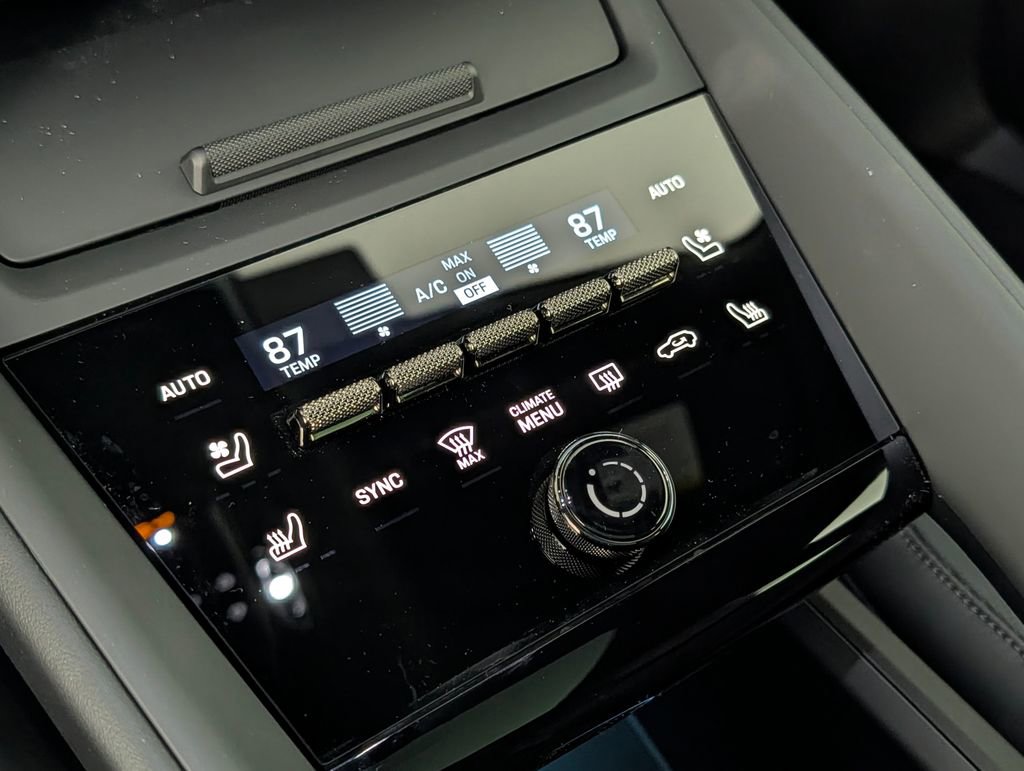 New 2026 Porsche Macan Turbo Electric image 33