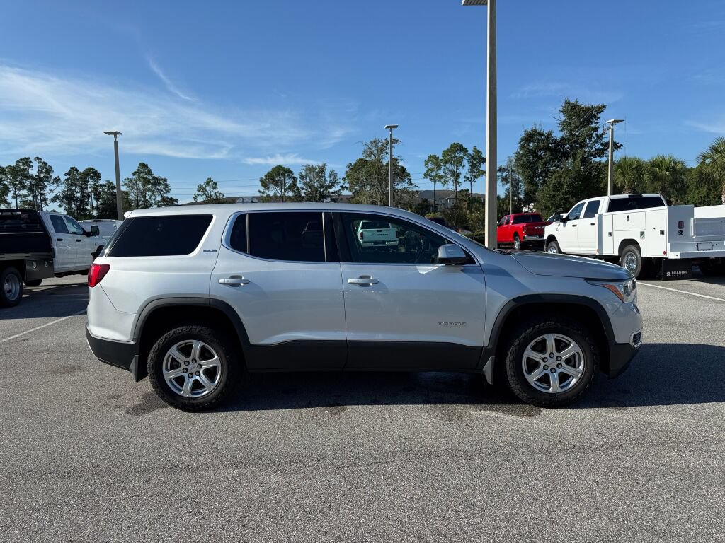 Used 2018 GMC Acadia SLE w/ LPO, Protection Package FWD image 2