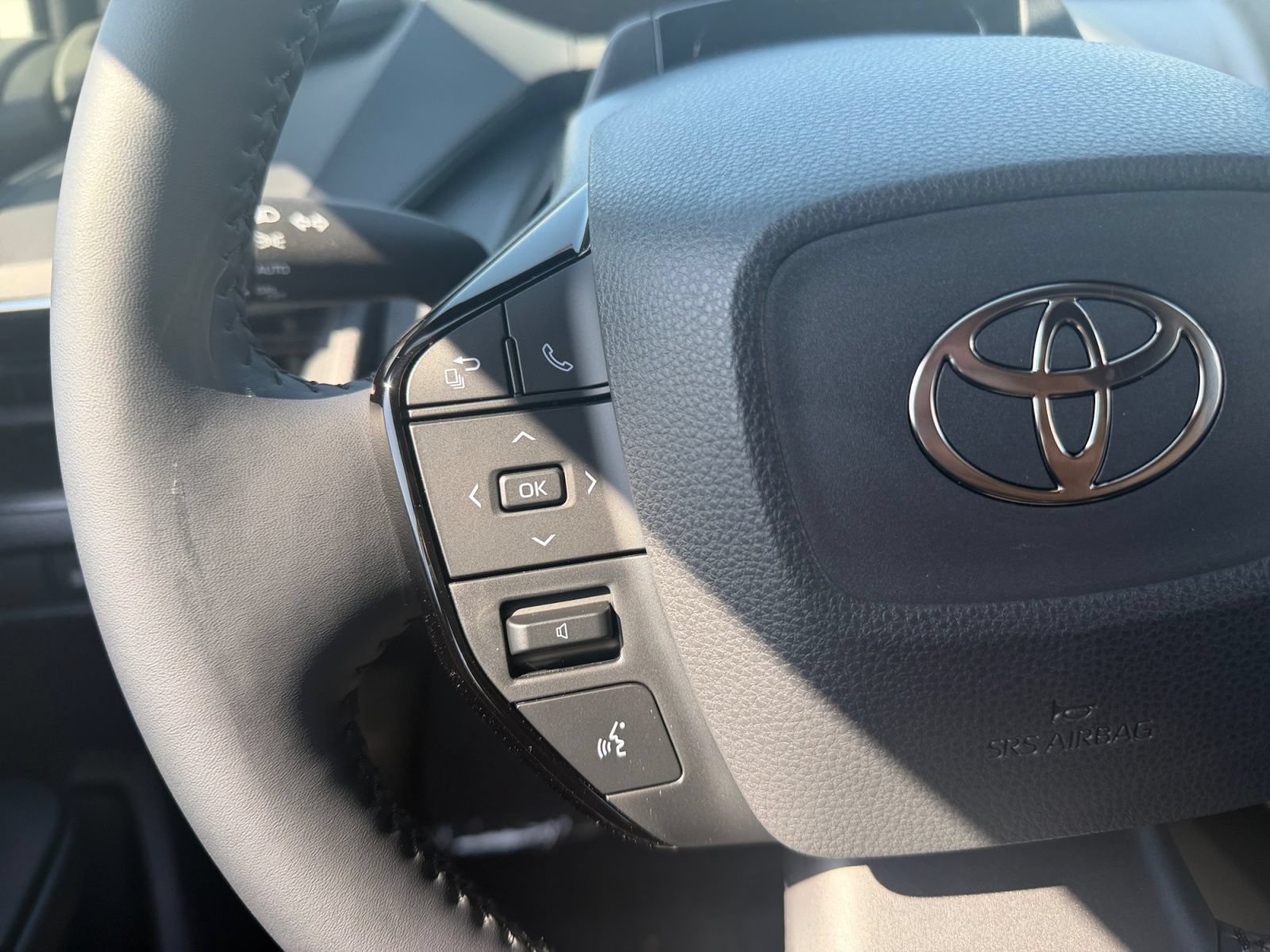 Used 2026 Toyota Prius Plug-In Hybrid FWD image 20