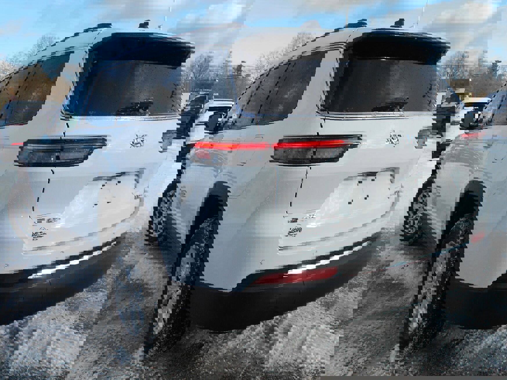 Used 2023 Jeep Grand Cherokee L Limited image 3