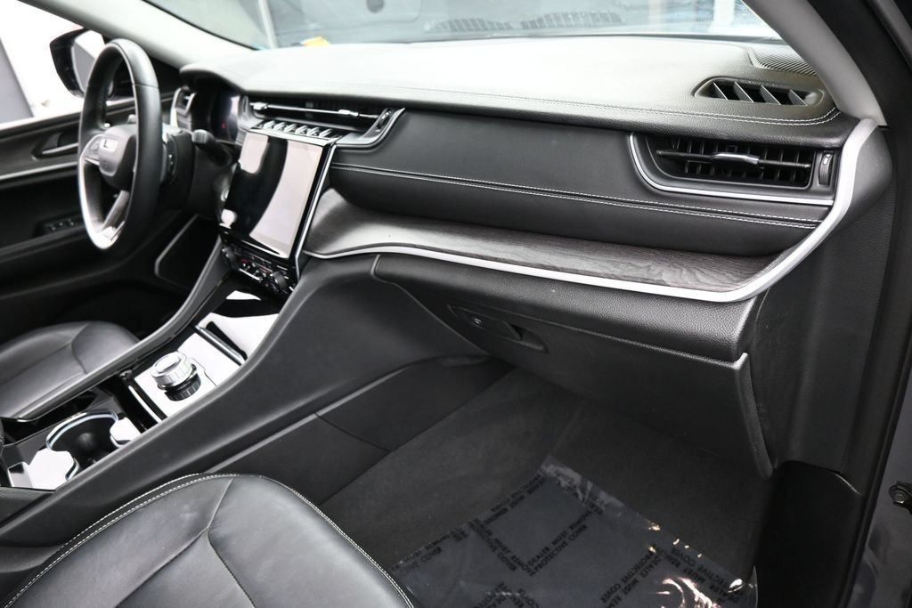 Used 2022 Jeep Grand Cherokee L Limited RWD image 48