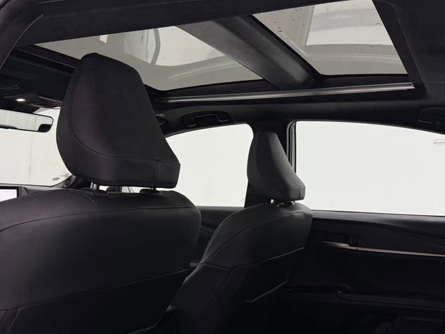 Used 2025 Toyota Camry XSE FWD image 31