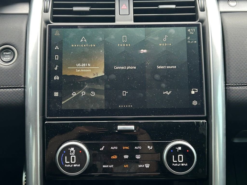 Used 2024 Land Rover Discovery Dynamic SE image 21