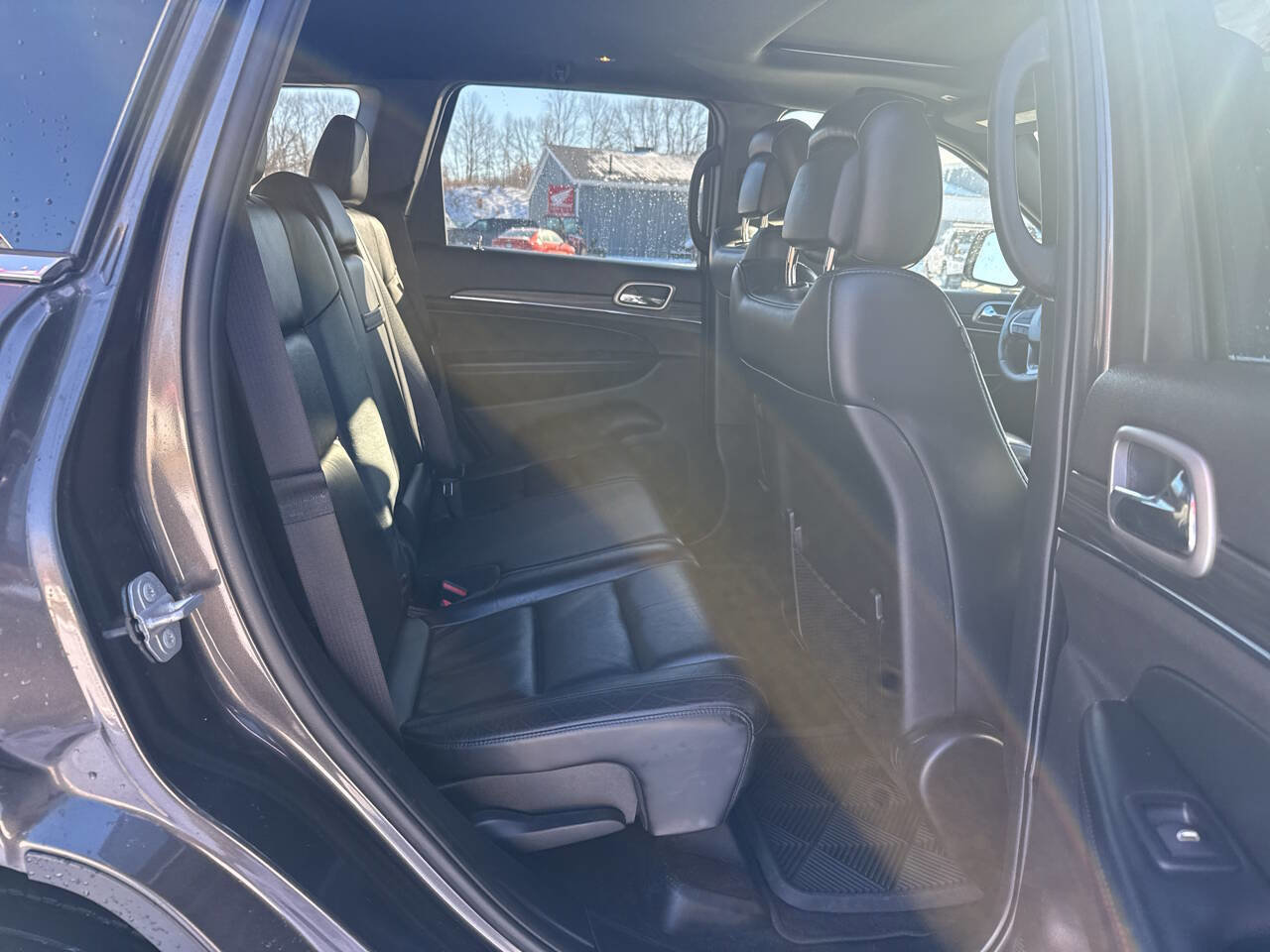 Used 2019 Jeep Grand Cherokee Limited image 23