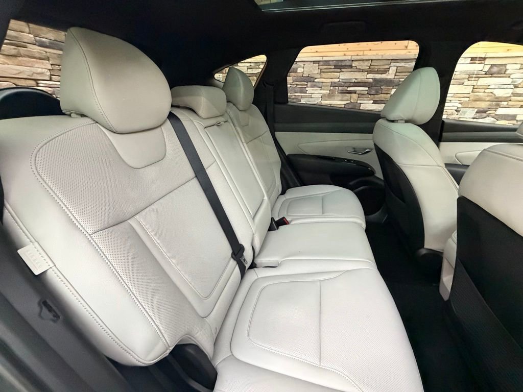 Certified 2025 Hyundai Tucson Limited image 33