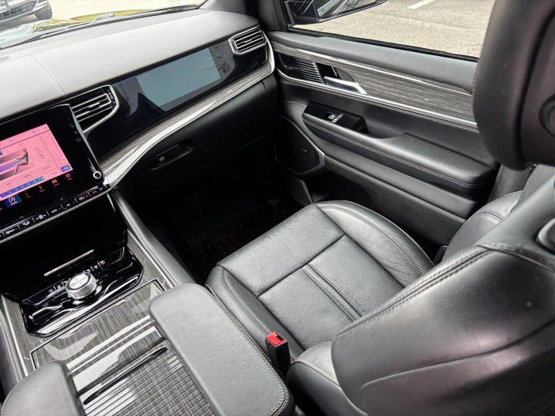 Used 2022 Jeep Wagoneer Series II w/ Flexible Seating Group AWD/4WD image 15