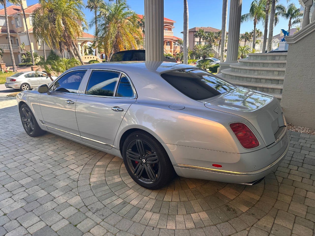 Used 2011 Bentley Mulsanne RWD image 30