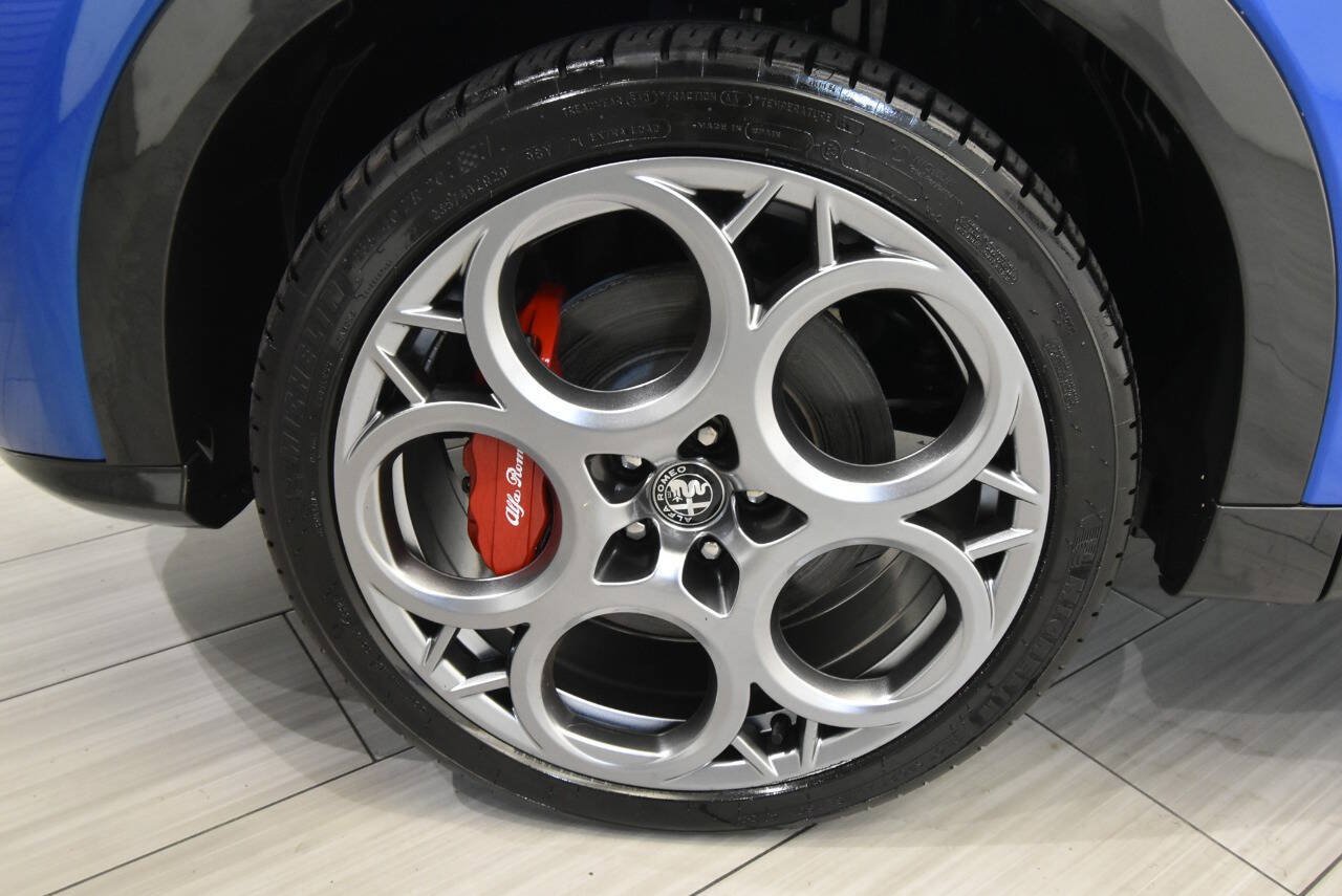 Used 2024 Alfa Romeo Tonale Veloce AWD/4WD image 10