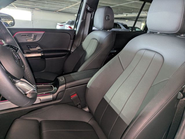 Used 2025 Mercedes-Benz GLB 250 image 19