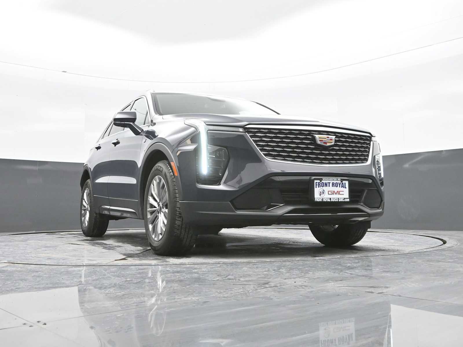 Used 2024 Cadillac XT4 Premium Luxury image 38