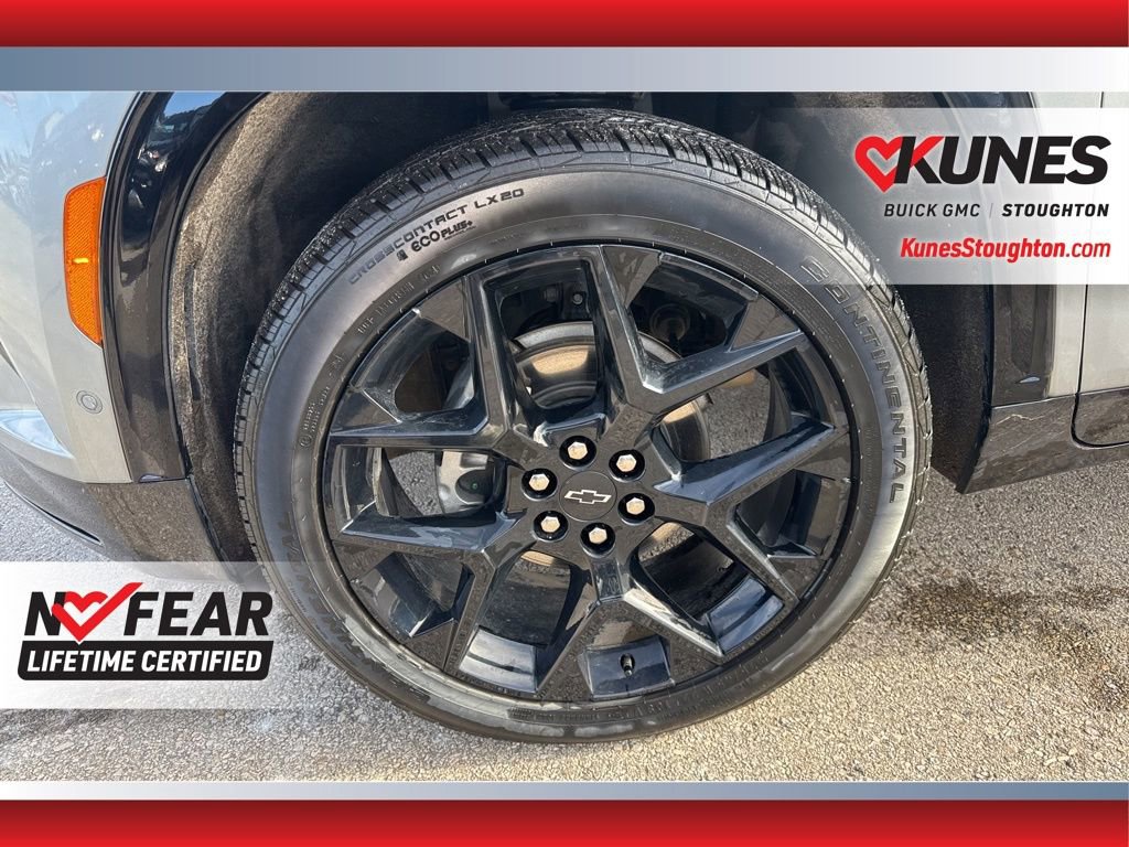 Used 2025 Chevrolet Traverse RS image 16