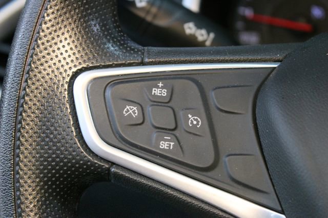 Used 2022 Chevrolet Malibu LT FWD image 20
