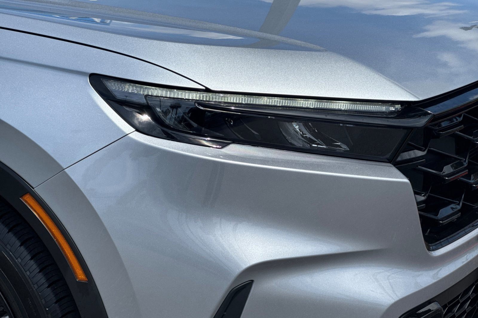 Certified 2025 Honda CR-V Sport image 11