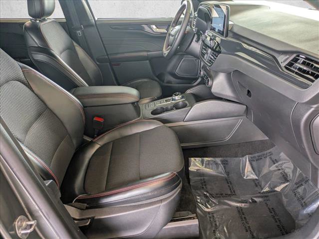 Used 2025 Ford Escape ST-Line image 21