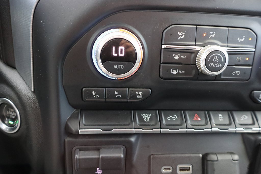 Used 2022 GMC Sierra 3500 SLT w/ SLT Convenience Package image 11