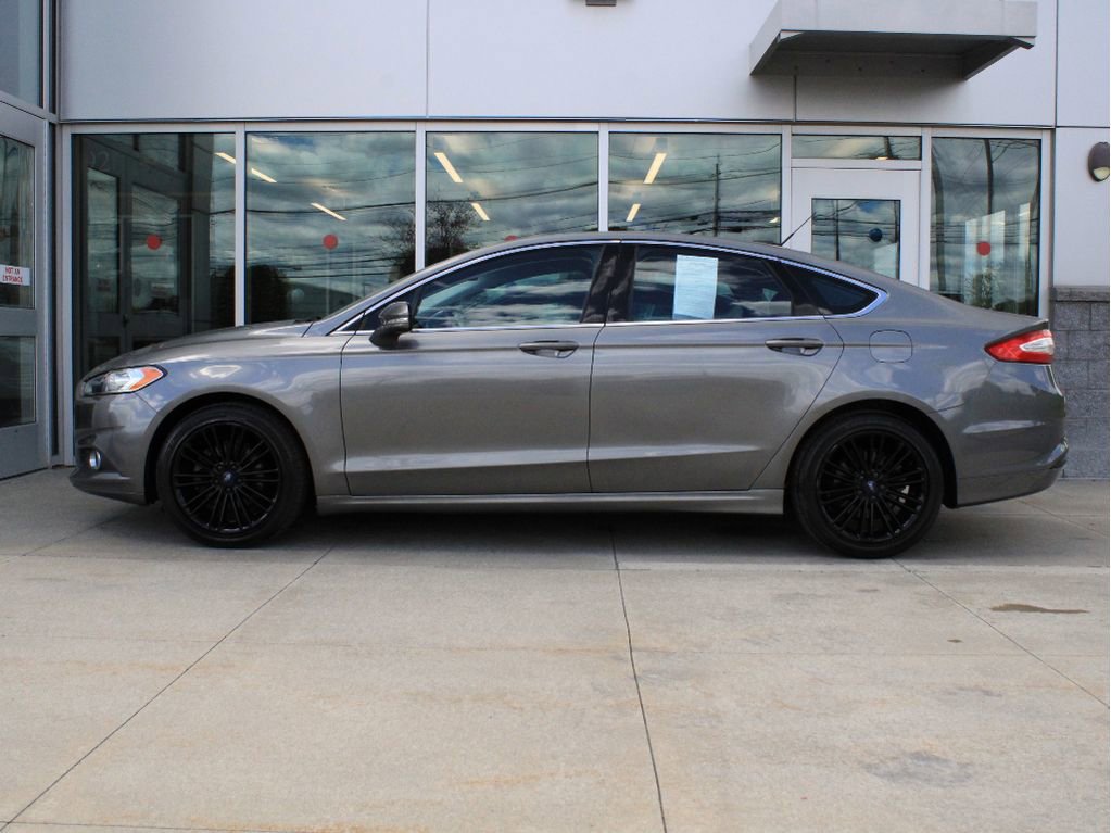 Used 2014 Ford Fusion SE w/ Equipment Group 202A FWD image 5