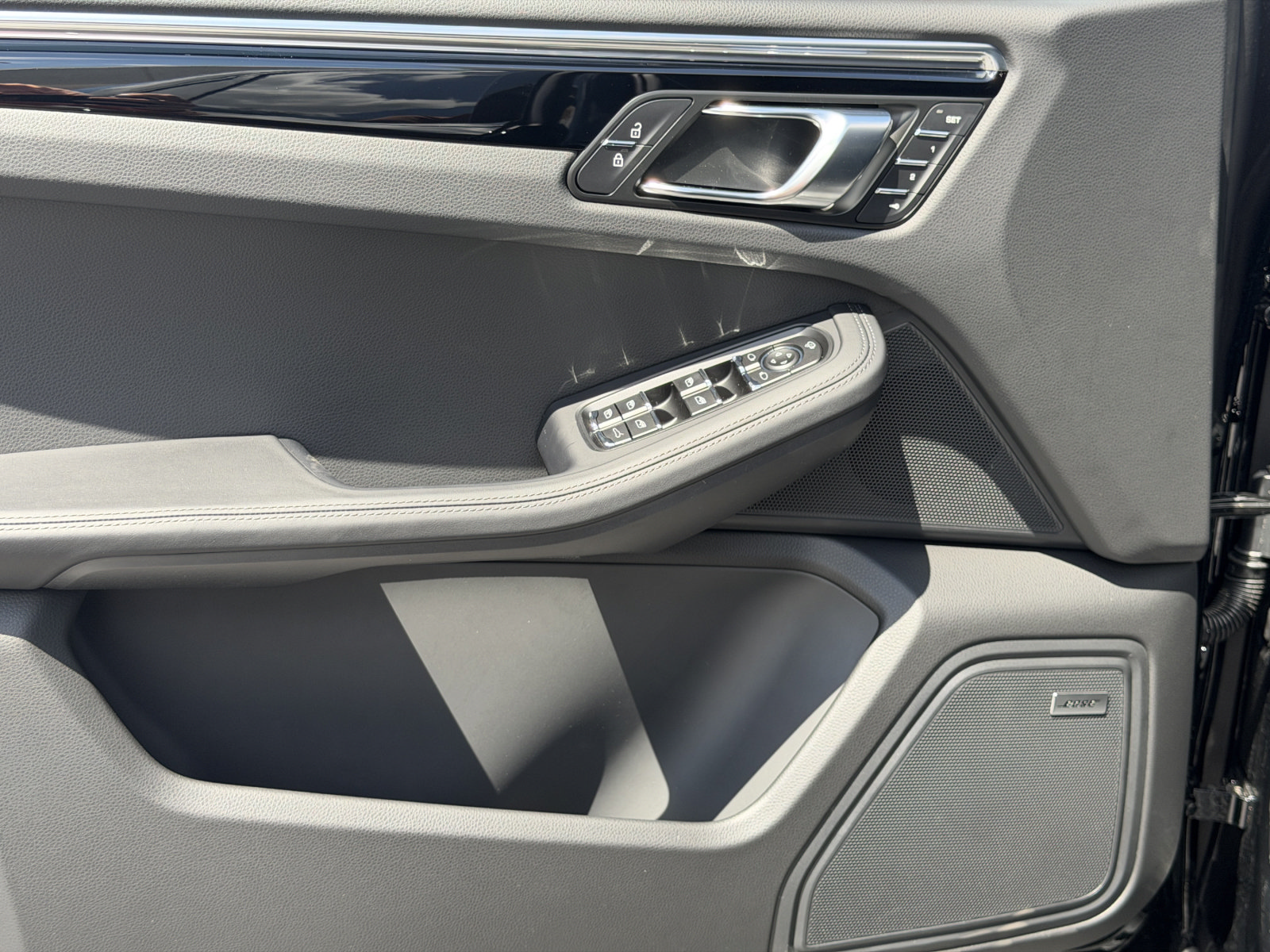 New 2026 Porsche Macan AWD/4WD image 19