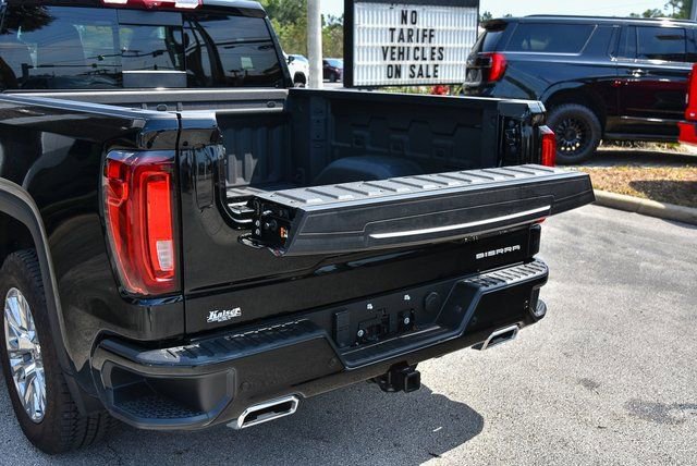 Used 2024 GMC Sierra 1500 Denali w/ Technology Package AWD/4WD image 12