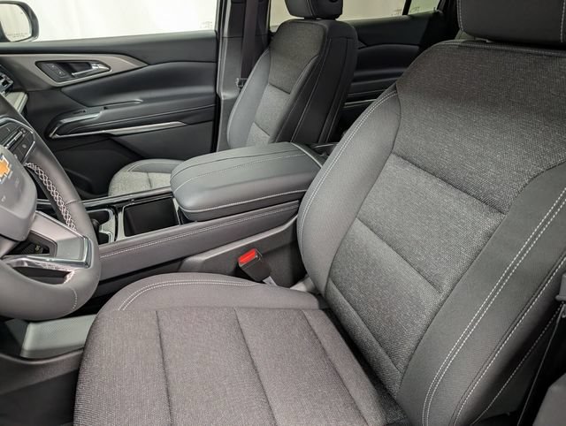 New 2027 Chevrolet Traverse LT w/ Driver Confidence Package AWD/4WD image 10