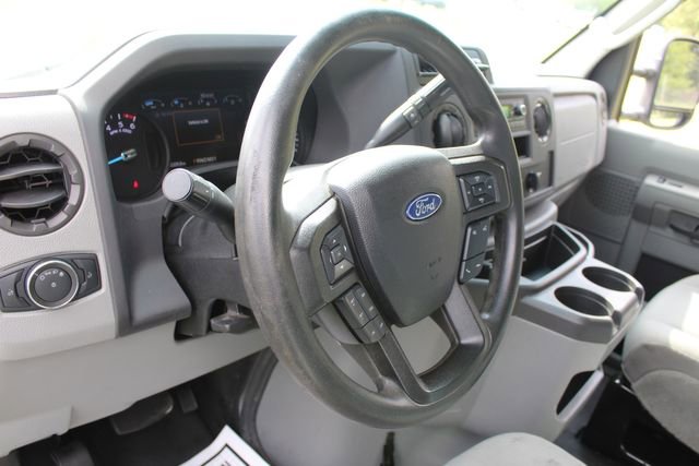 Used 2022 Ford E-350 and Econoline 350 Super Duty w/ Power Windows & Locks Group image 15
