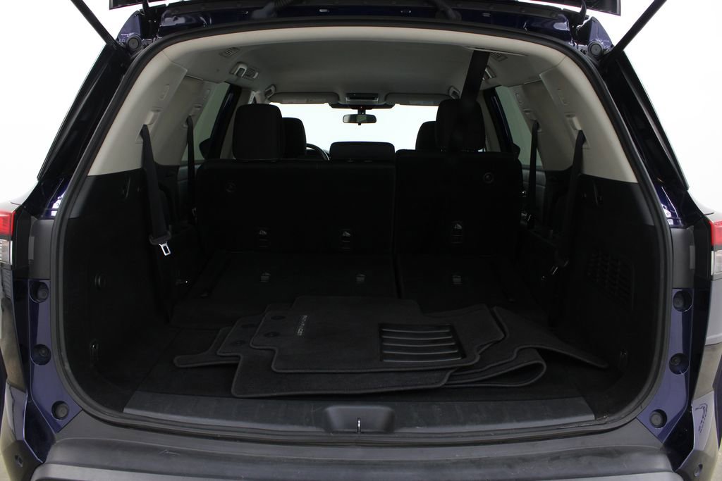 Used 2022 Nissan Pathfinder SV w/ SV Black Package FWD image 28