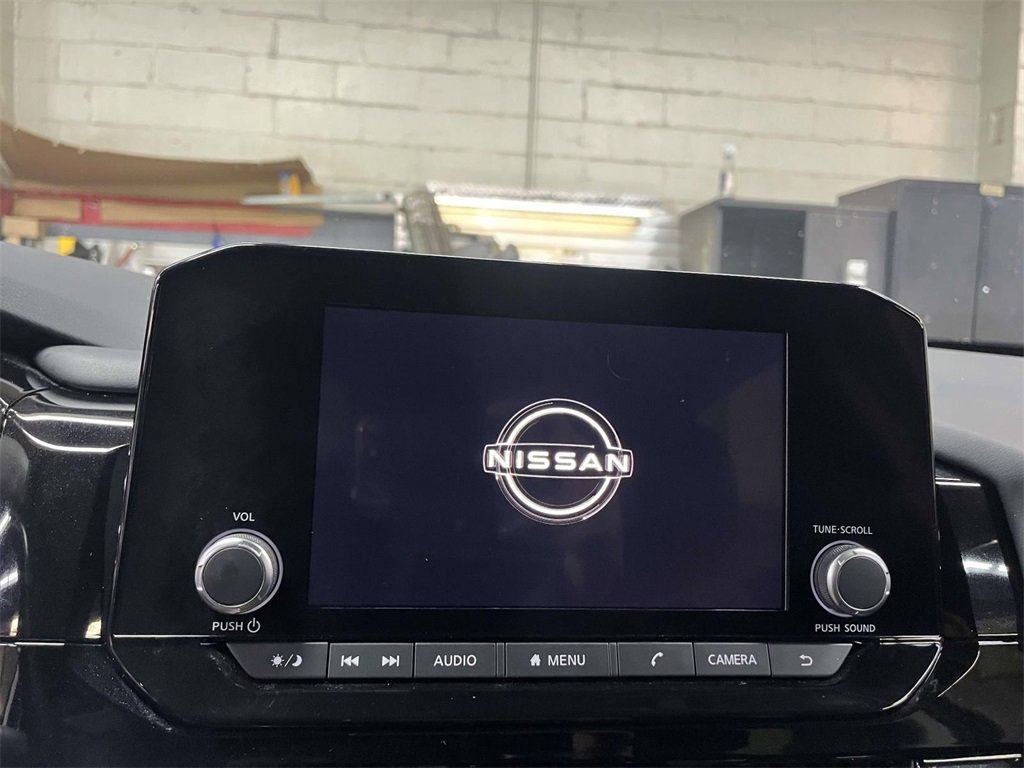 Used 2024 Nissan Pathfinder SV image 19