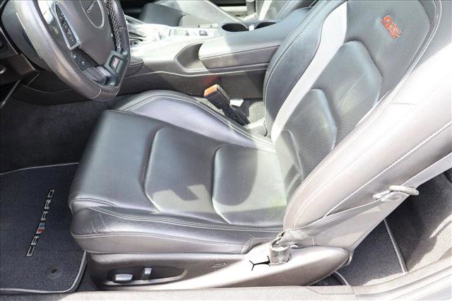 Used 2019 Chevrolet Camaro SS RWD image 21