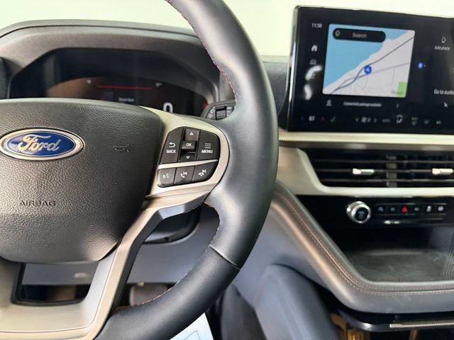 Used 2025 Ford Explorer Active AWD/4WD image 27