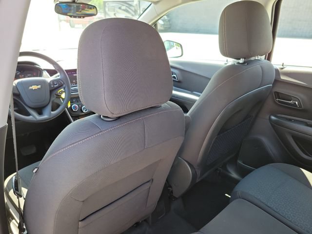 Used 2020 Chevrolet Trax LS w/ LPO, Cargo Package FWD image 20