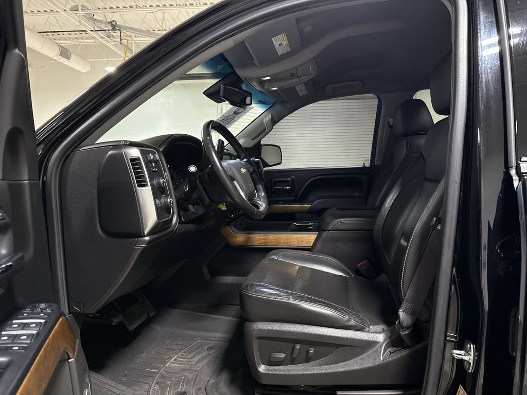 Used 2016 Chevrolet Silverado 1500 LTZ w/ LTZ Plus Package AWD/4WD image 20