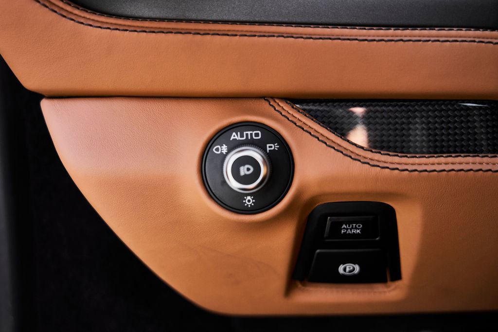 Used 2020 Ferrari F8 Tributo image 54