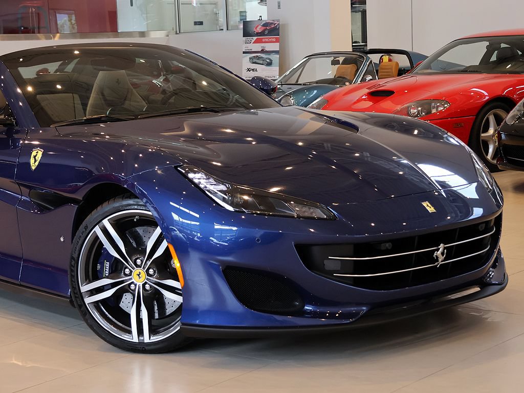 Certified 2019 Ferrari Portofino RWD image 8