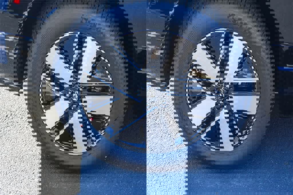 New 2026 Hyundai Ioniq 9 SEL w/ Tow & Go Package image 8