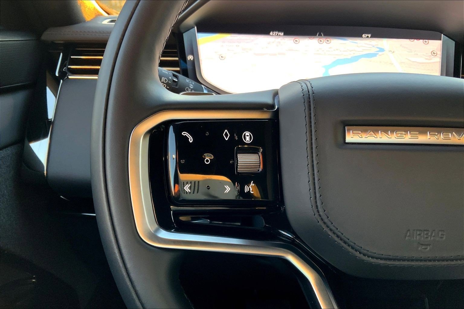 Used 2024 Land Rover Range Rover Sport SE image 23