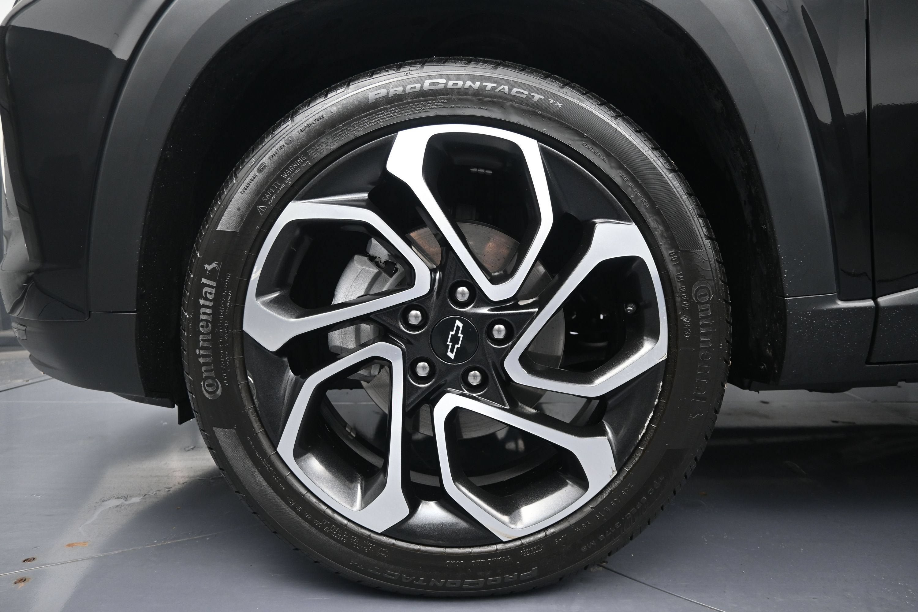 Used 2024 Chevrolet Trax RS w/ Driver Confidence Package FWD image 26