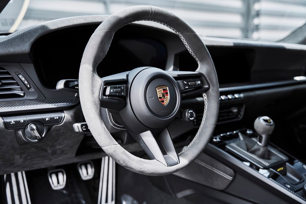 Used 2025 Porsche 911 GT3 image 41