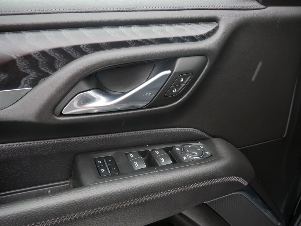 Used 2023 GMC Yukon XL Denali image 16