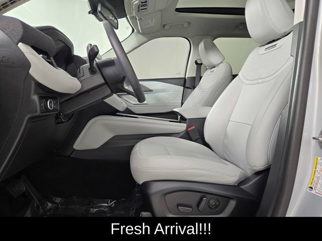 Used 2026 Ford Explorer Platinum w/ LUX Leather Package AWD/4WD image 13