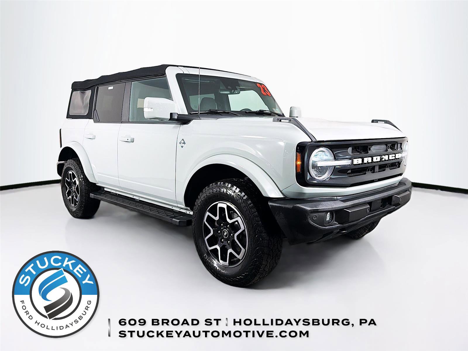 Used 2023 Ford Bronco Outer Banks AWD/4WD image 1